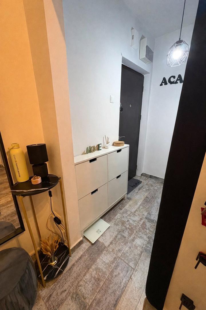 Vand apartament 2 camere,, renovat integral – Metrou Piața Iancu