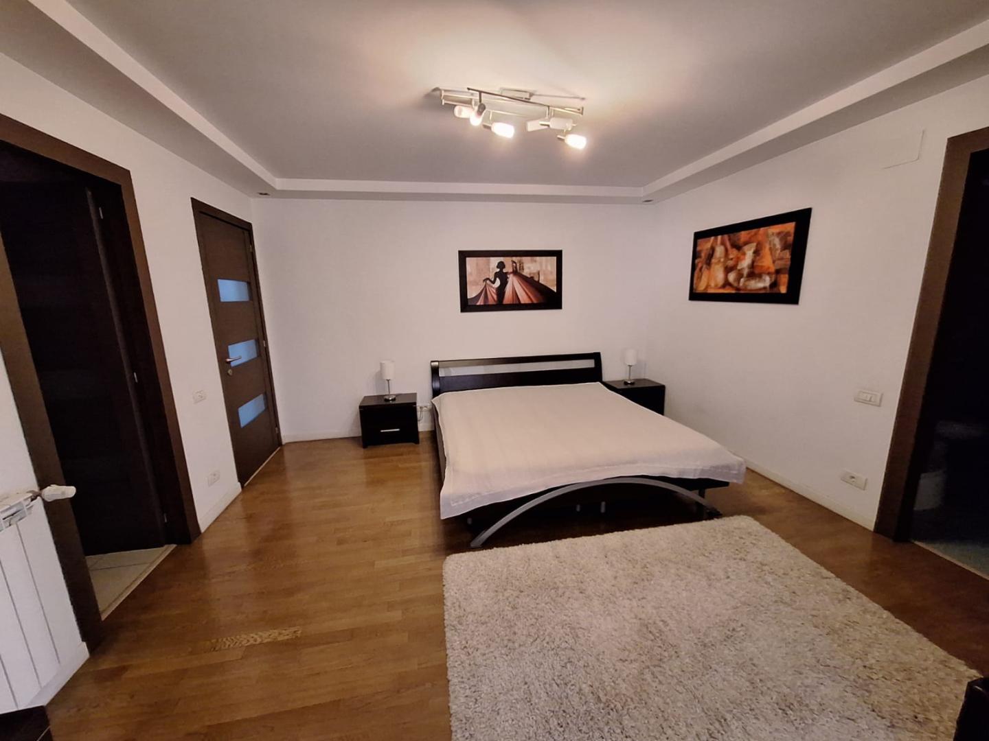 De închiriat: Penthouse duplex la 2 min de metrou Aviatorilor
