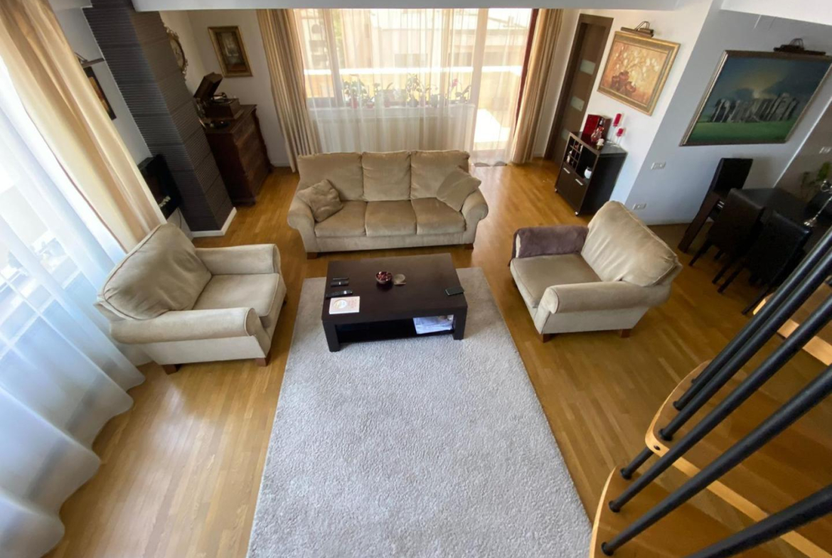 De închiriat: Penthouse duplex la 2 min de metrou Aviatorilor