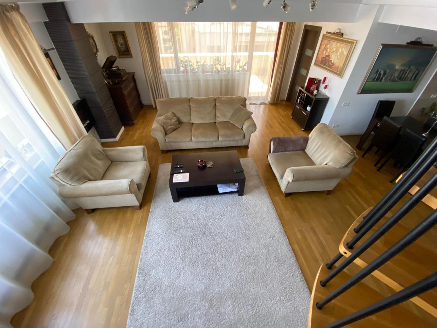 De închiriat: Penthouse duplex la 2 min de metrou Aviatorilor
