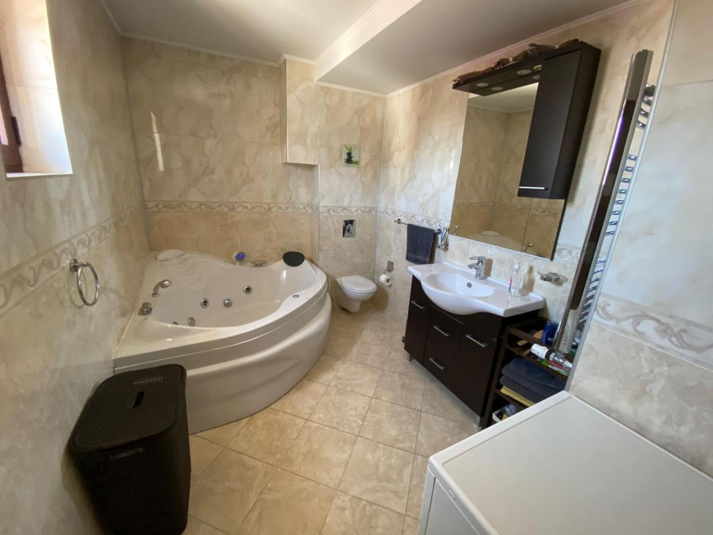 De închiriat: Penthouse duplex la 2 min de metrou Aviatorilor