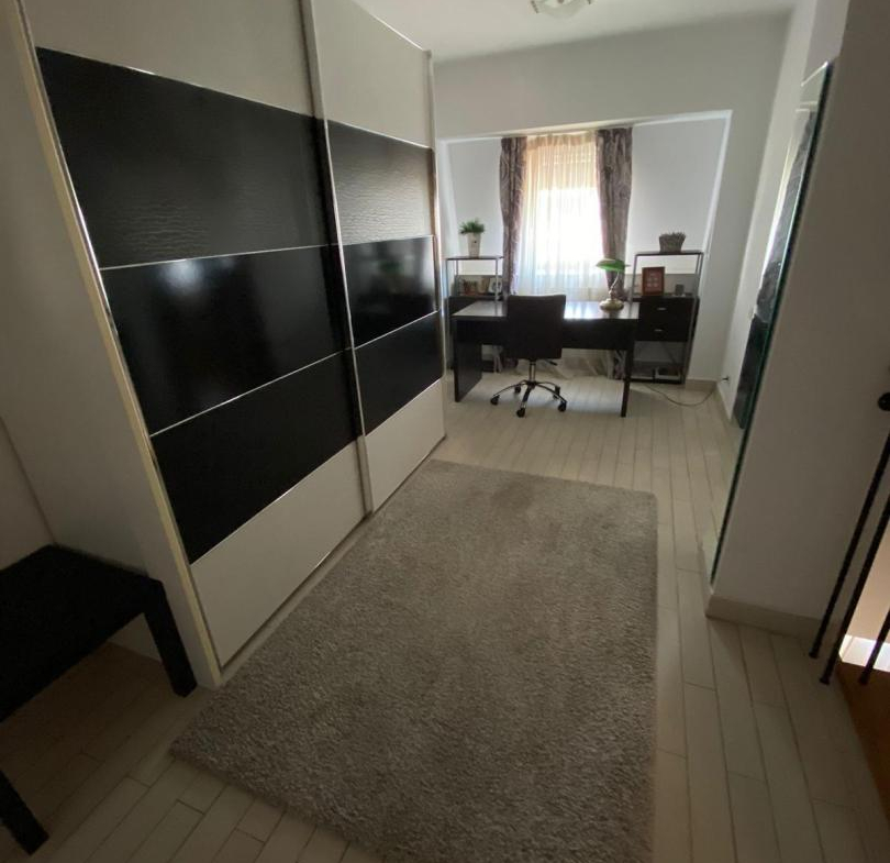 De închiriat: Penthouse duplex la 2 min de metrou Aviatorilor