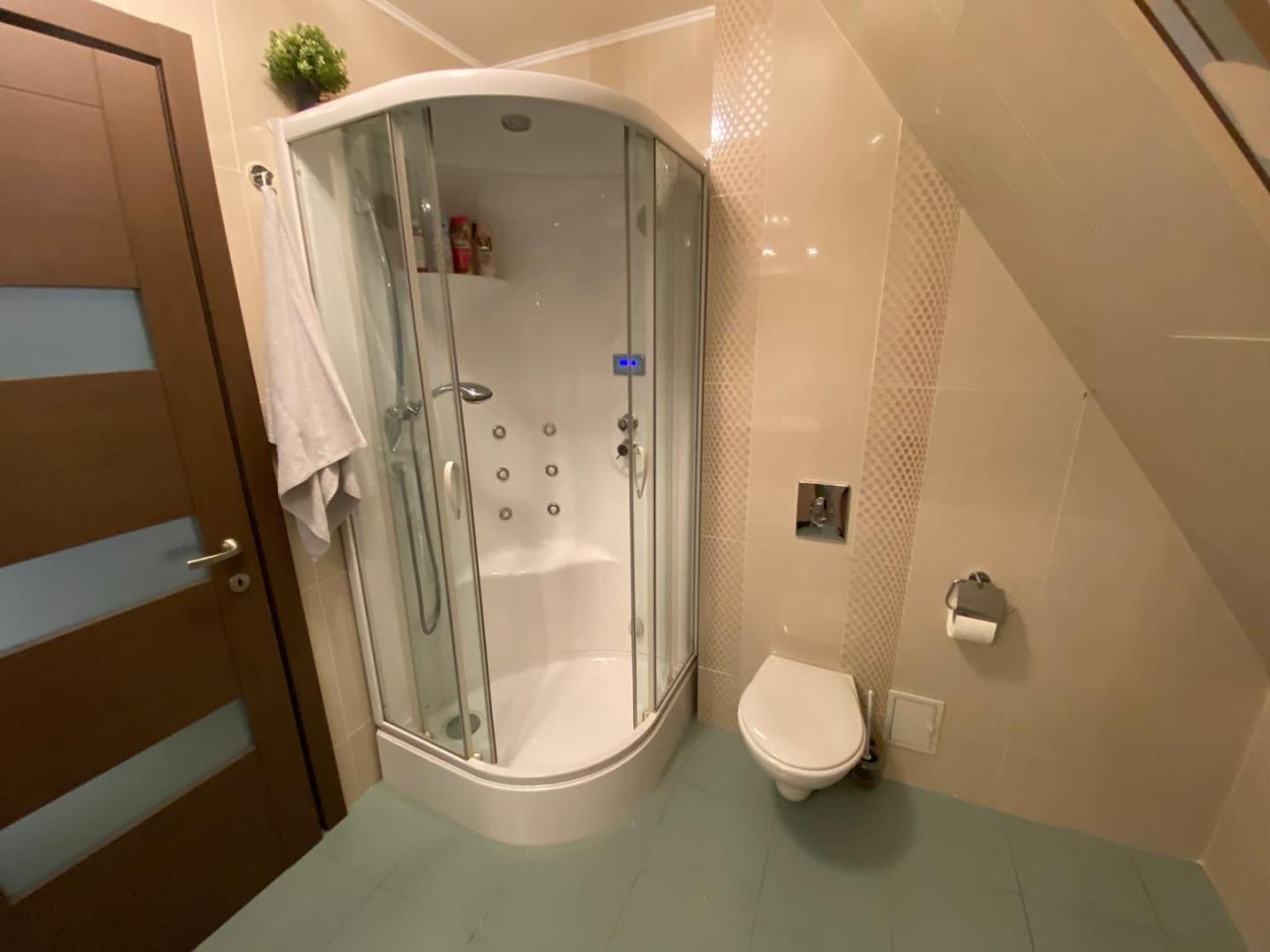 De închiriat: Penthouse duplex la 2 min de metrou Aviatorilor
