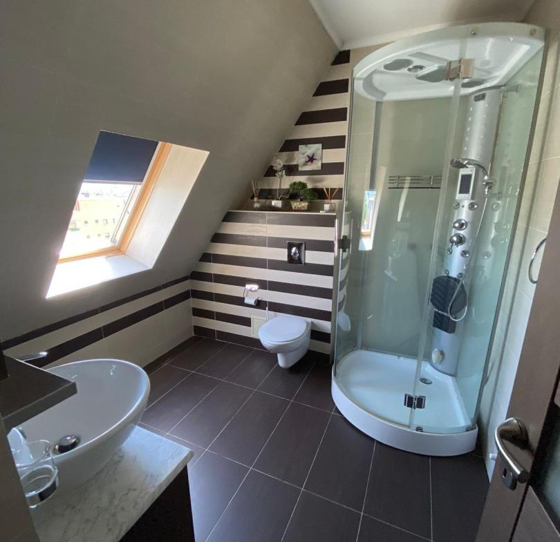 De închiriat: Penthouse duplex la 2 min de metrou Aviatorilor