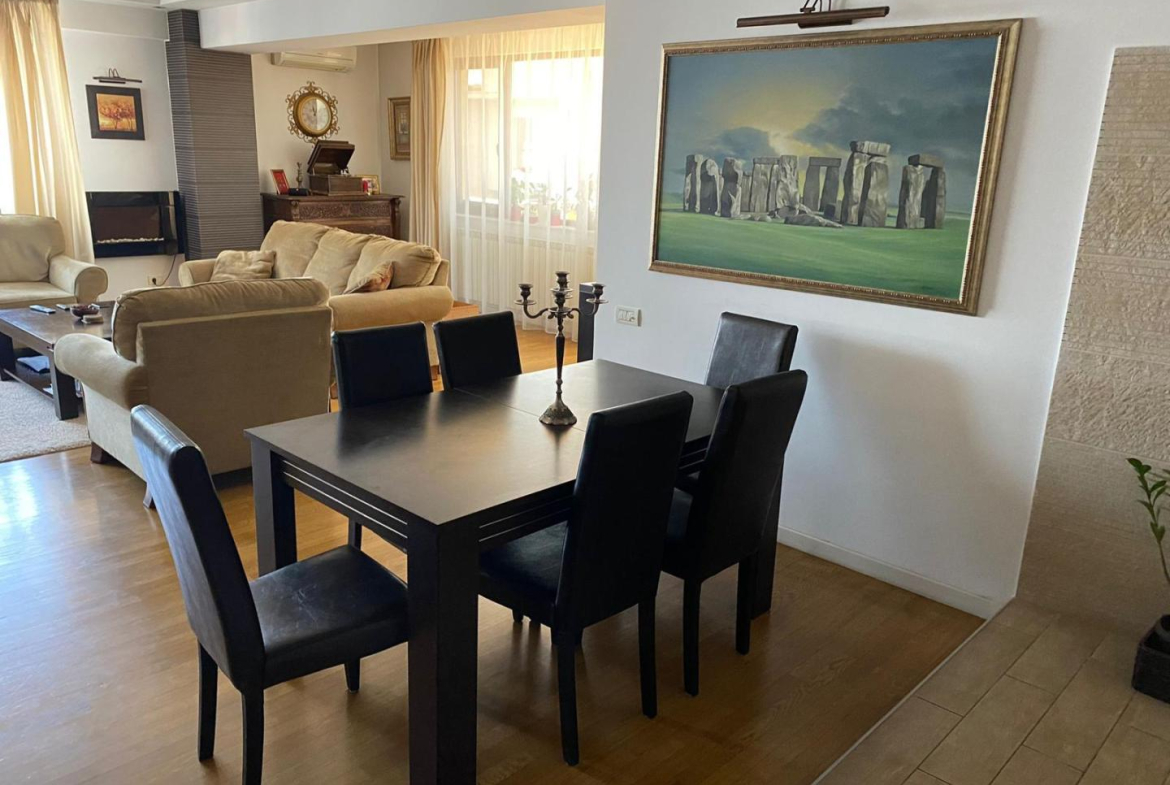 De închiriat: Penthouse duplex la 2 min de metrou Aviatorilor