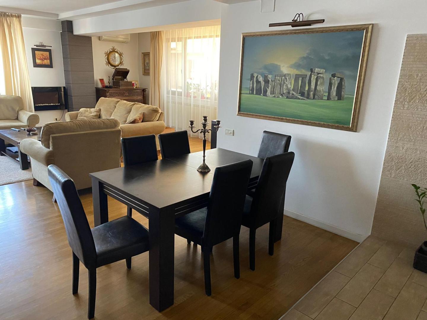 De închiriat: Penthouse duplex la 2 min de metrou Aviatorilor