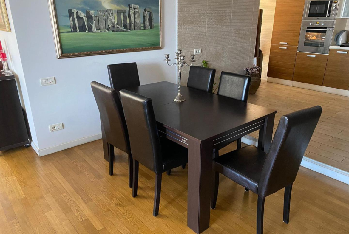 De închiriat: Penthouse duplex la 2 min de metrou Aviatorilor