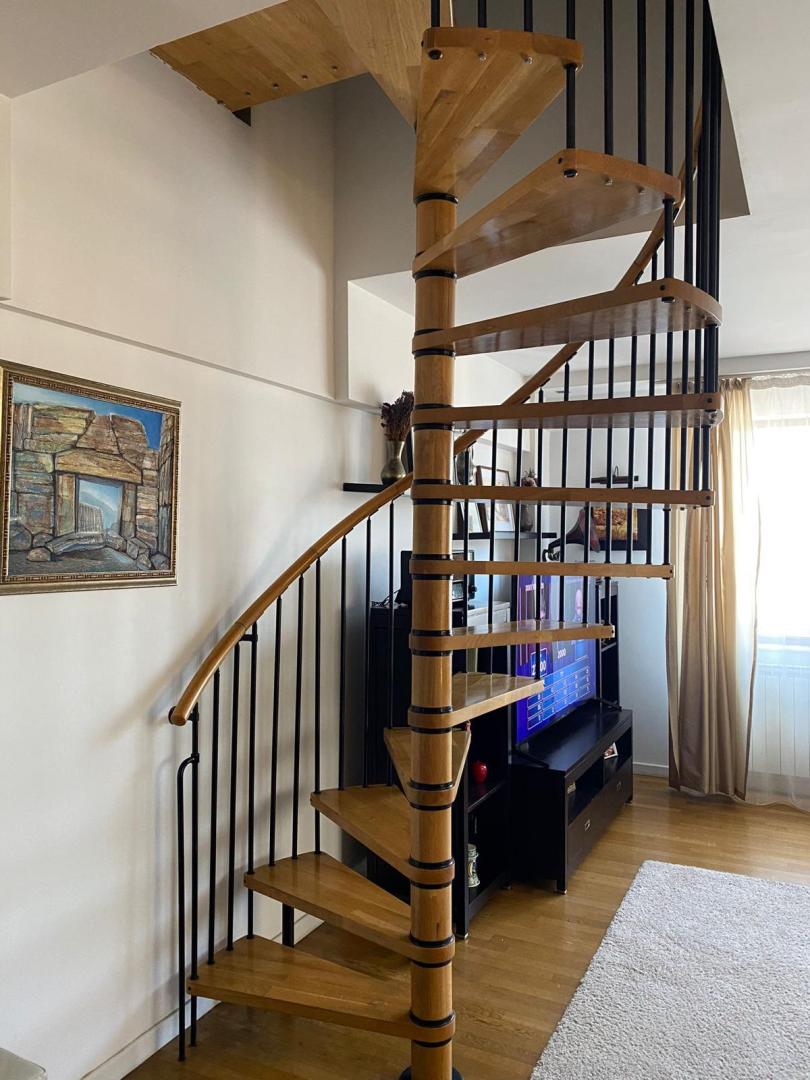 De închiriat: Penthouse duplex la 2 min de metrou Aviatorilor