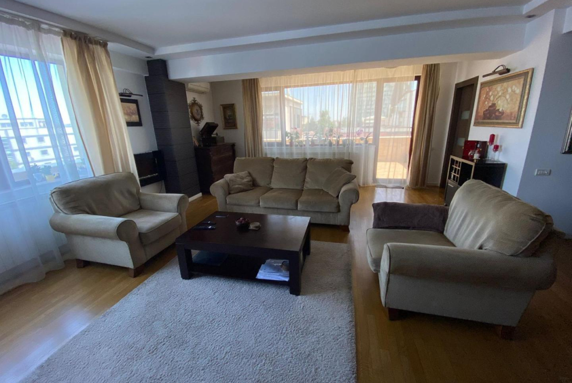 De închiriat: Penthouse duplex la 2 min de metrou Aviatorilor