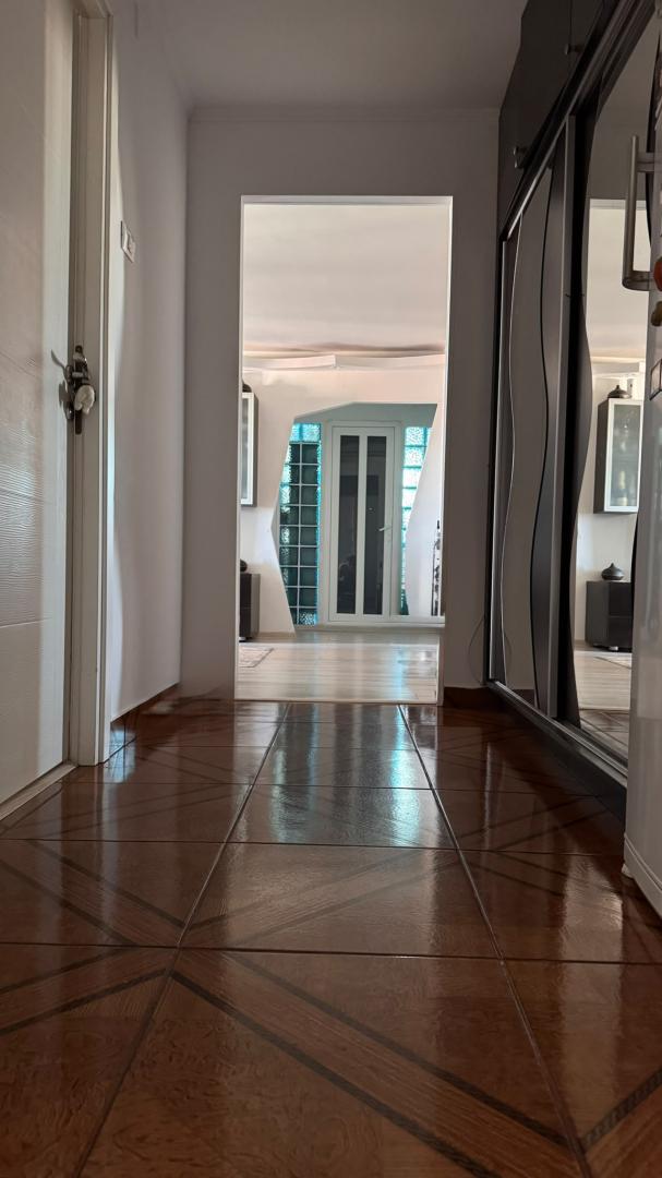 Vand aparatament 3 camere 13 Septembrie stradal – Prosper