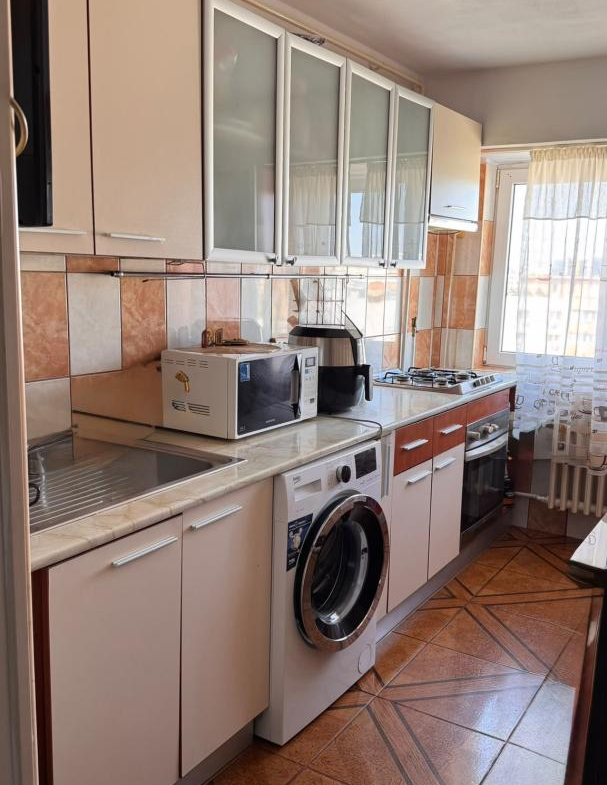 Vand aparatament 3 camere 13 Septembrie stradal – Prosper