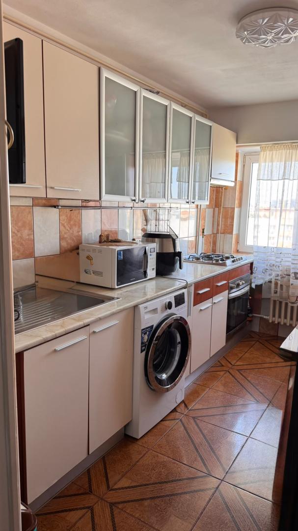 Vand aparatament 3 camere 13 Septembrie stradal – Prosper