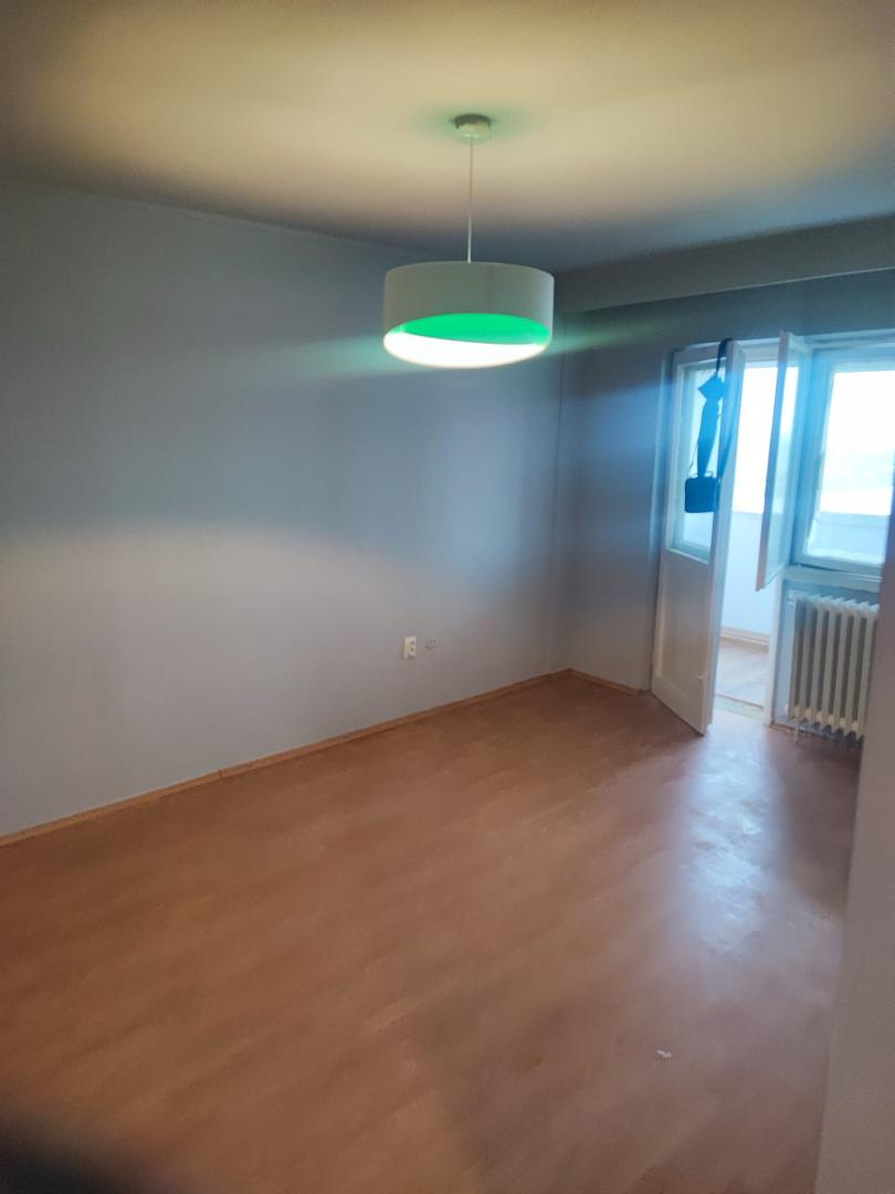 Apartament 3 camere – Panoramă superbă Parcul Tei – renovat