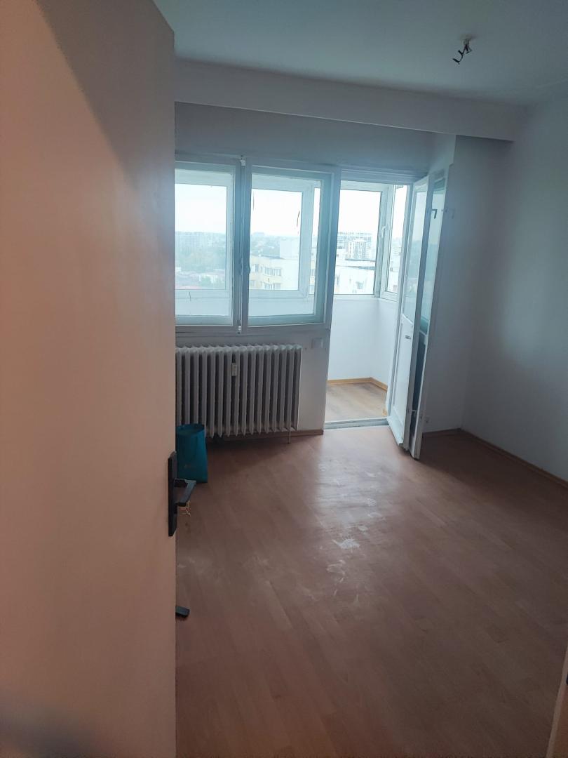 Apartament 3 camere – Panoramă superbă Parcul Tei – renovat