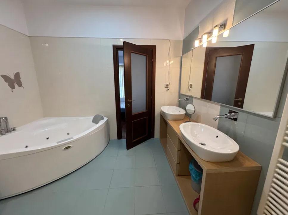 &Icirc;nchirierez Apartament 3 camere &icirc;n zona Herăstrău